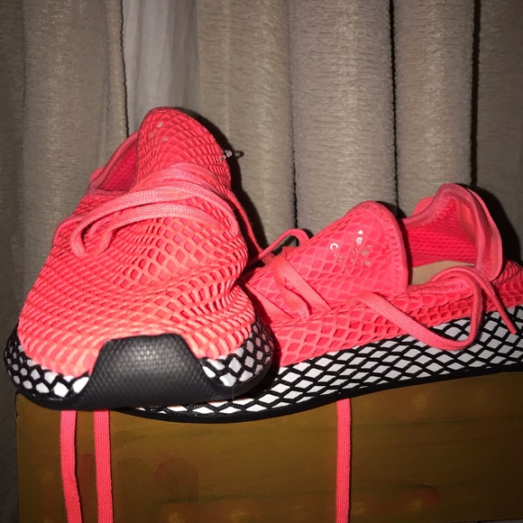 Adidas - Picture 1 of 2